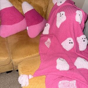 Pink and White Bear Blanket with Matching Pillows